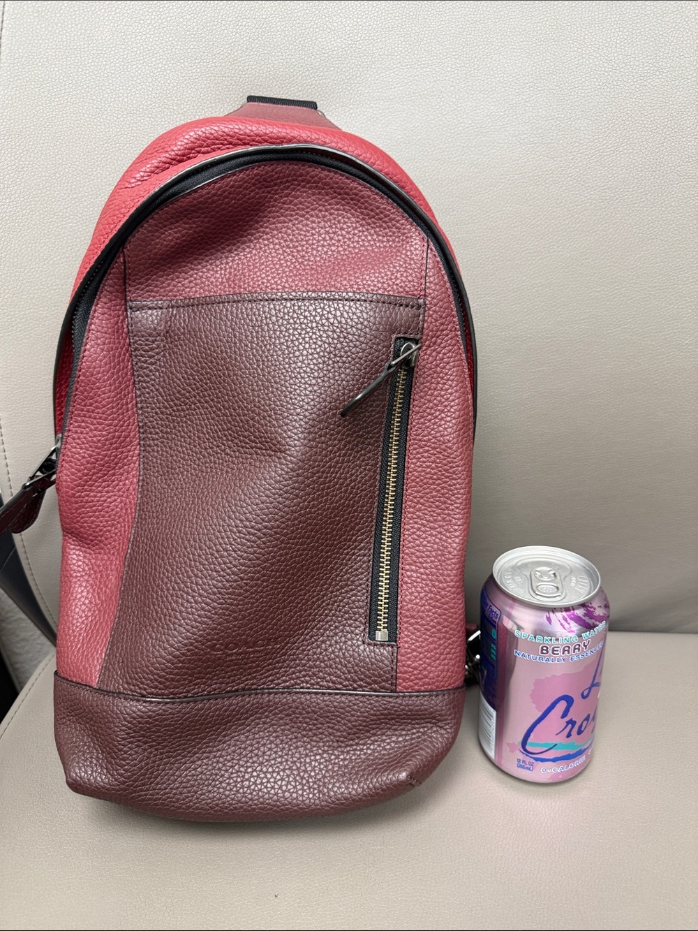 Coach Men's Pebbled Leather Sling Bag in Wine and Black - Picture 9 of 9